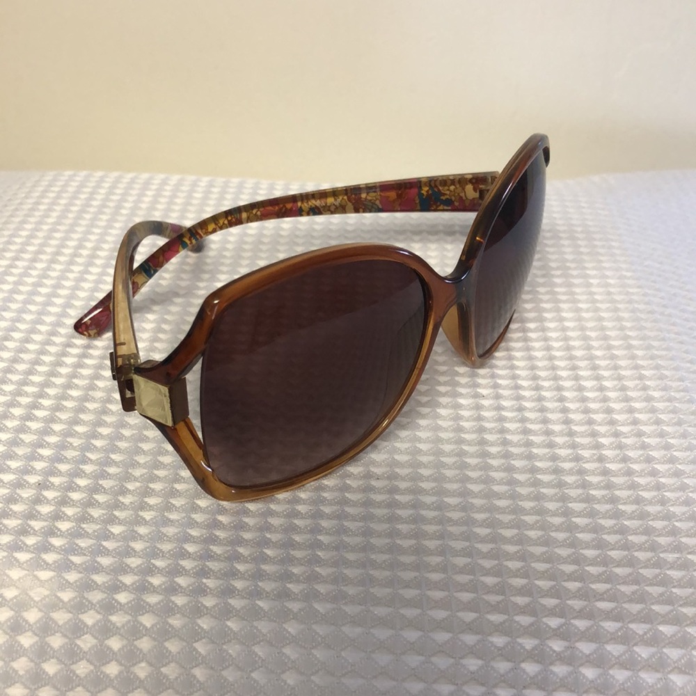 RELIC Sunglasses Brown Frames, Floral Temples, Cutout Lenses, Gold Detail